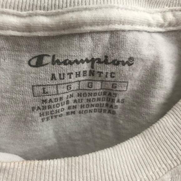 NEW w/o tags Champion crewneck tee - Picture 3 of 5